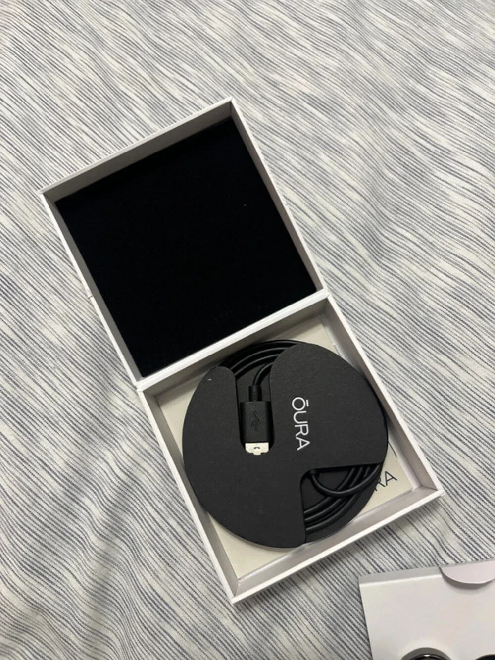 Brand new in box Oura Gen3 heritage black size US11 set